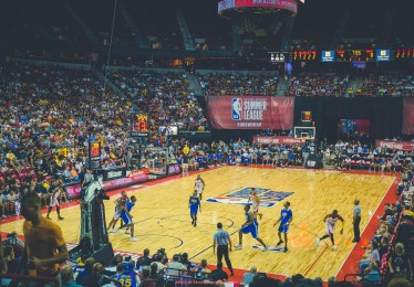 24VS体育直播-法甲球员防守表现回顾及其对比赛胜负的关键作用